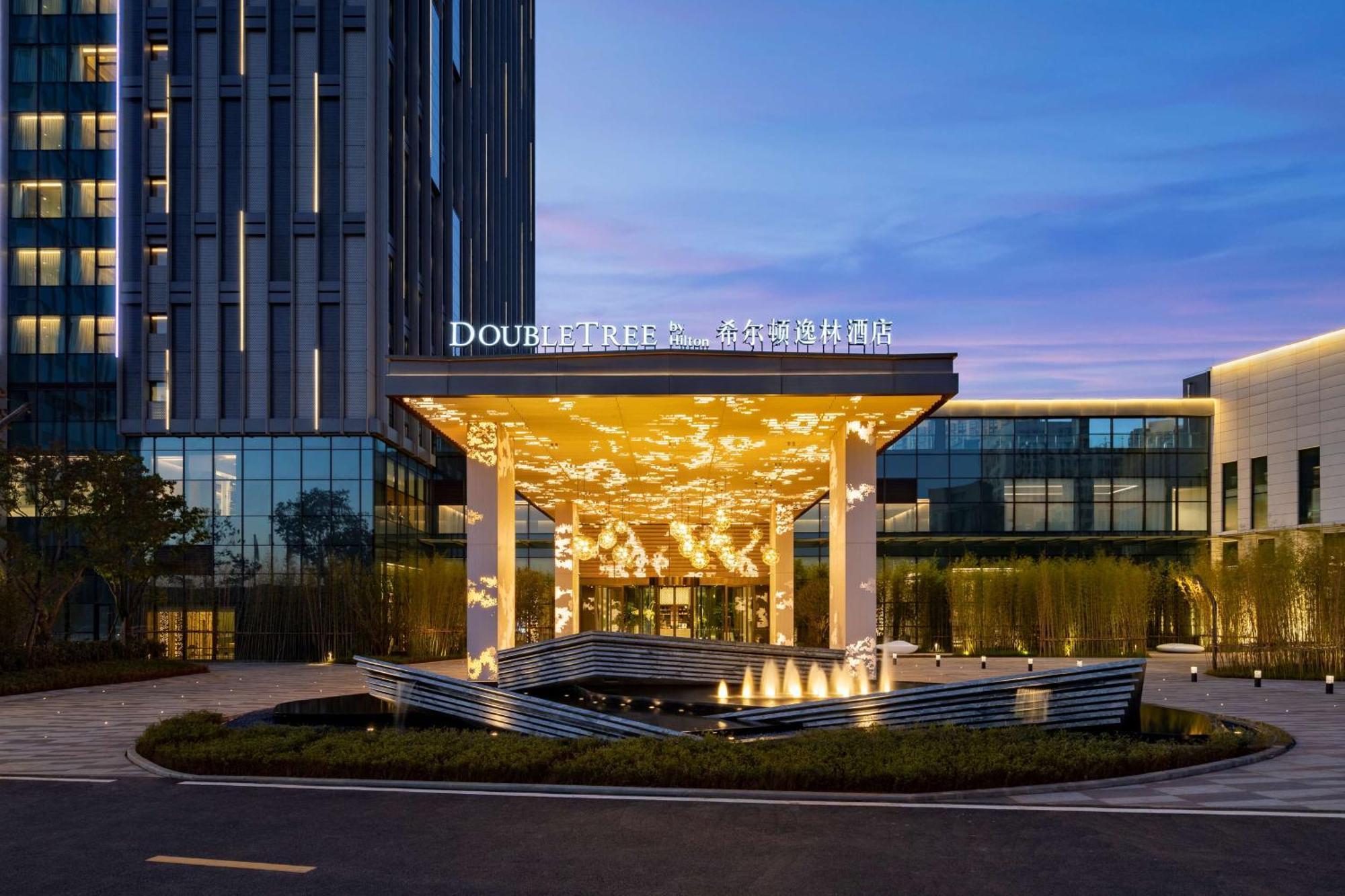 Doubletree By Hilton Kunming Airport Hotel Exterior photo